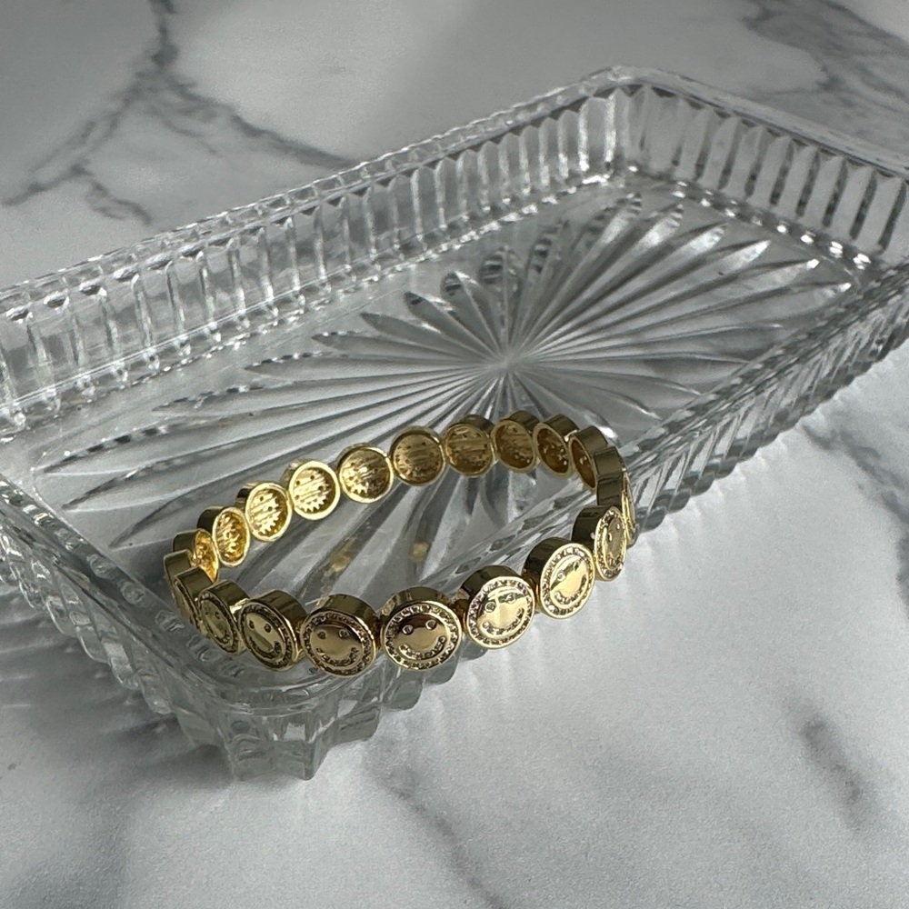 Authentic Lisa Gozlan Classic 18K Gold Smiley Bracelet